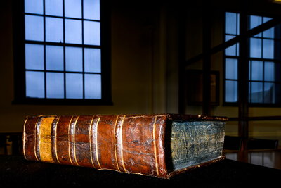 Side view of Plato volume